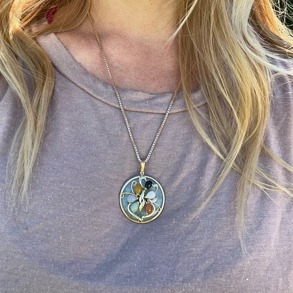 14k Gold Jade Necklace - Picture 2 of 7